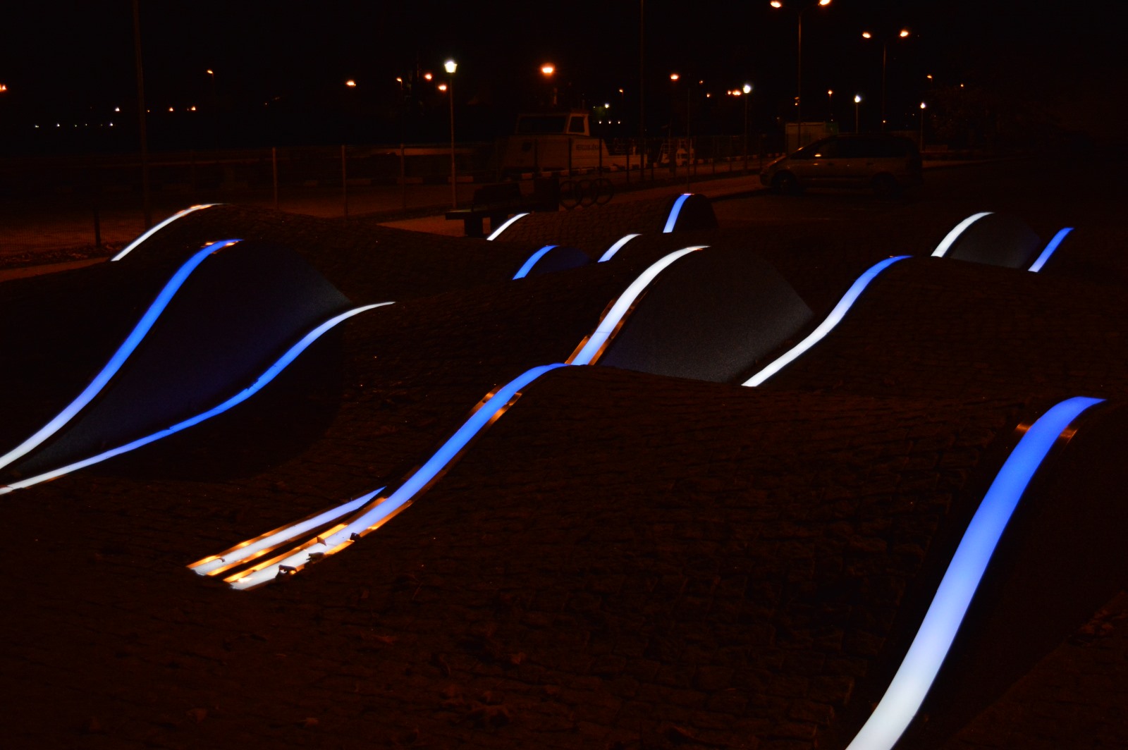 Waves on the Ventspils promenade: dynamic city lighting