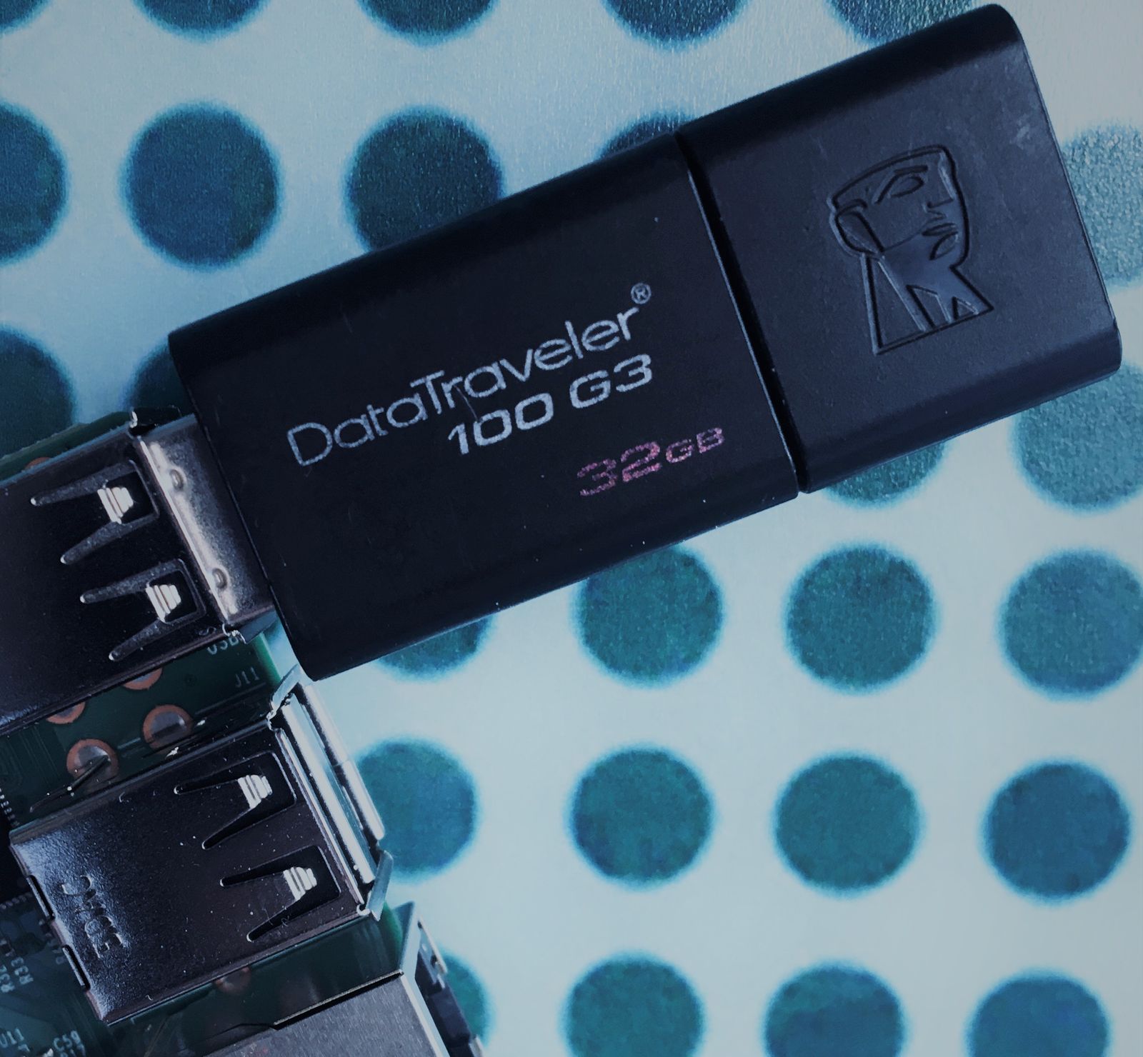 Import cuelists straight from a USB flash drive